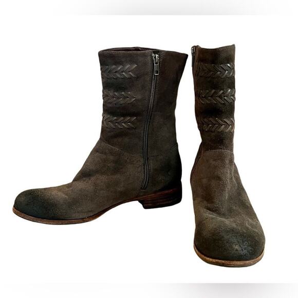 UGG Australia 3282 Cailyn Western Mid Calf Brown Suede Distressed Boot sz 9 - Picture 2 of 13